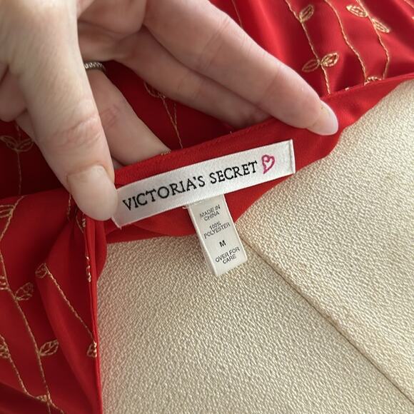 Vintage Victoria Secret Silky Red Nightgown and Robe Set Size Medium - Picture 11 of 12
